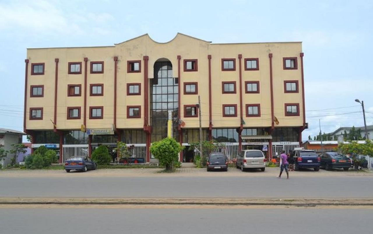 Denver Plaza Hotel Douala Exterior photo