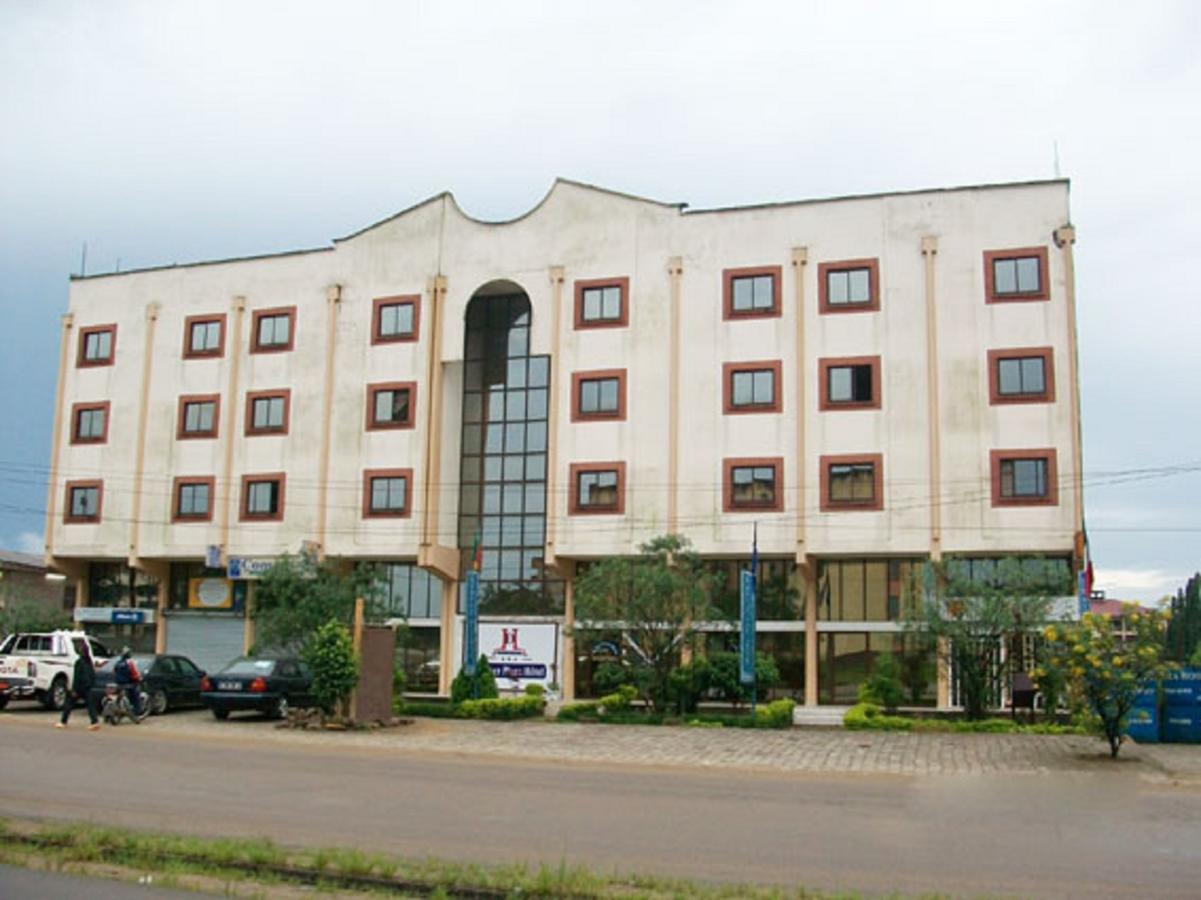 Denver Plaza Hotel Douala Exterior photo